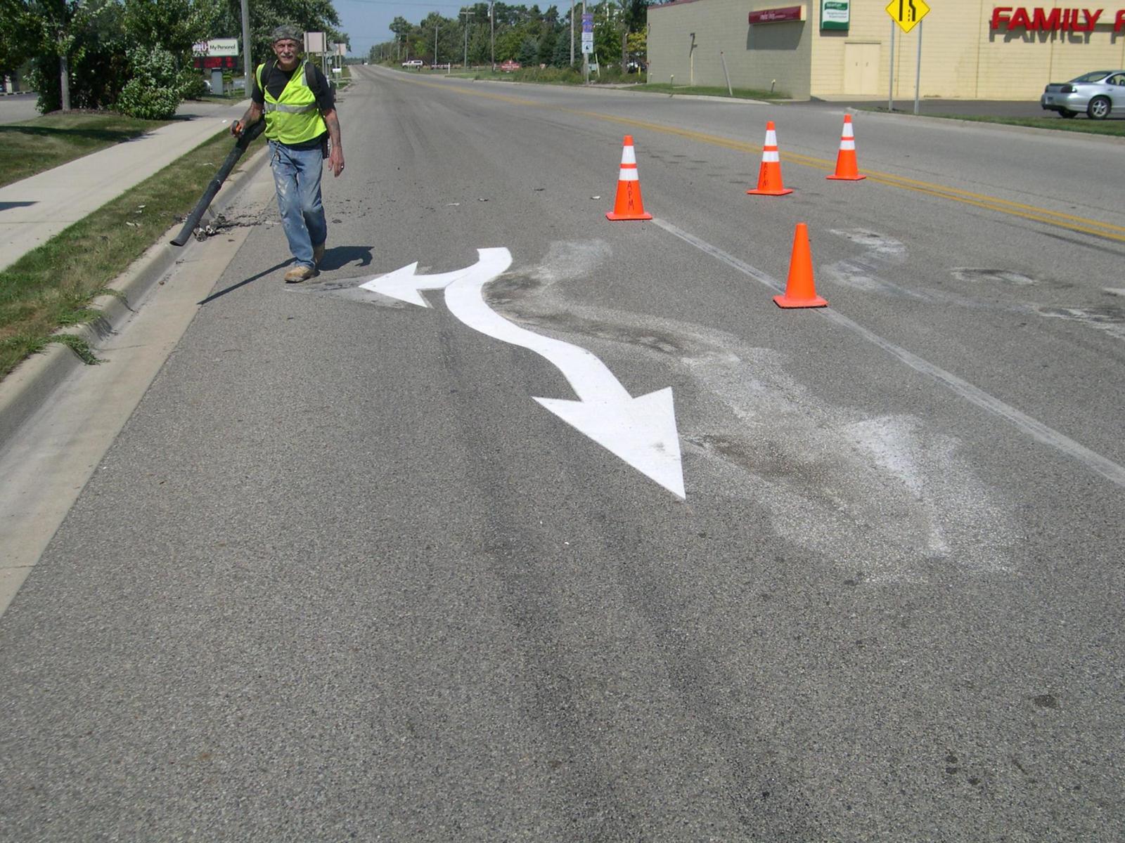 Roundabout installation by Advanced Pavement Marking